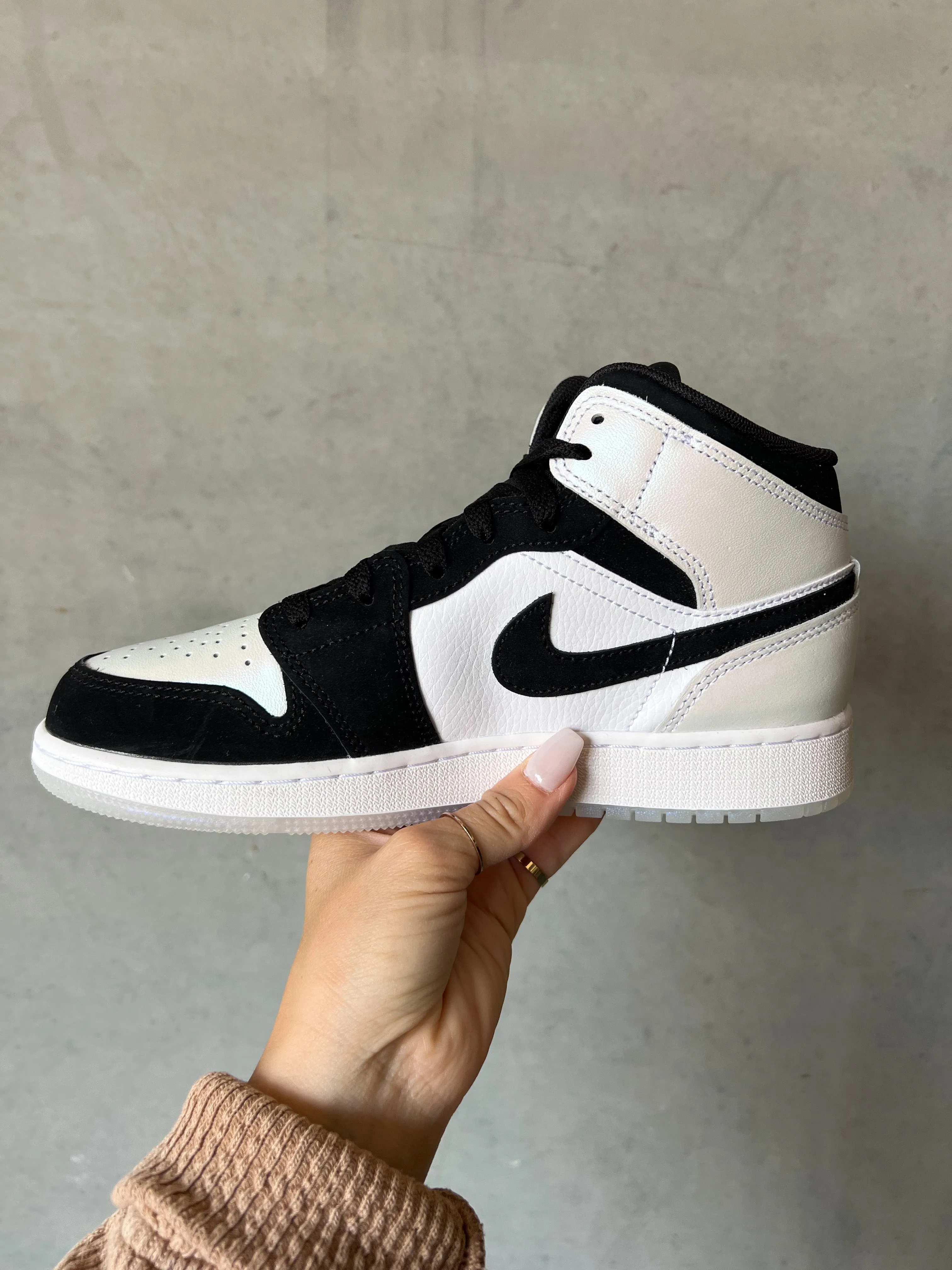 Iridescent Diamond Swarovski Women’s Air Jordan 1 Mid Shoes