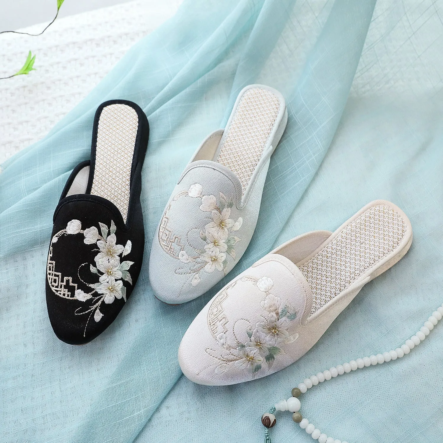 Slippers Mercerizing Satin Embroidered Shoes  Spring Amoi Women's Cloth Shoes Sandals Amoi!